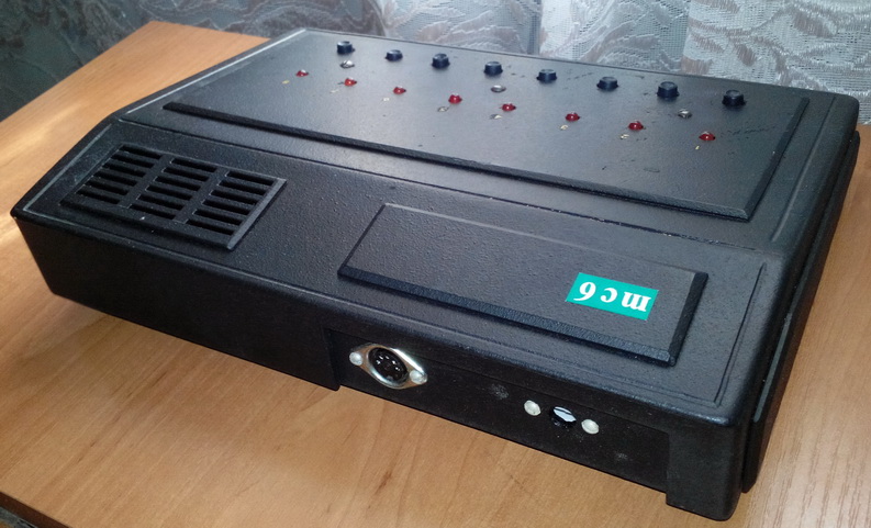 MIDI-контроллер MC-6